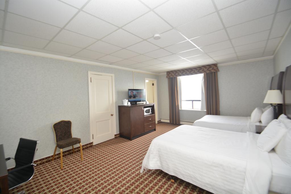 Prince Arthur Waterfront Hotel & Suites Thunder Bay Bagian luar foto