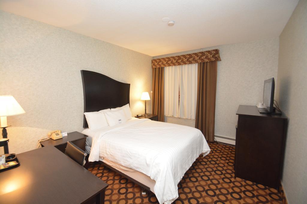 Prince Arthur Waterfront Hotel & Suites Thunder Bay Bagian luar foto