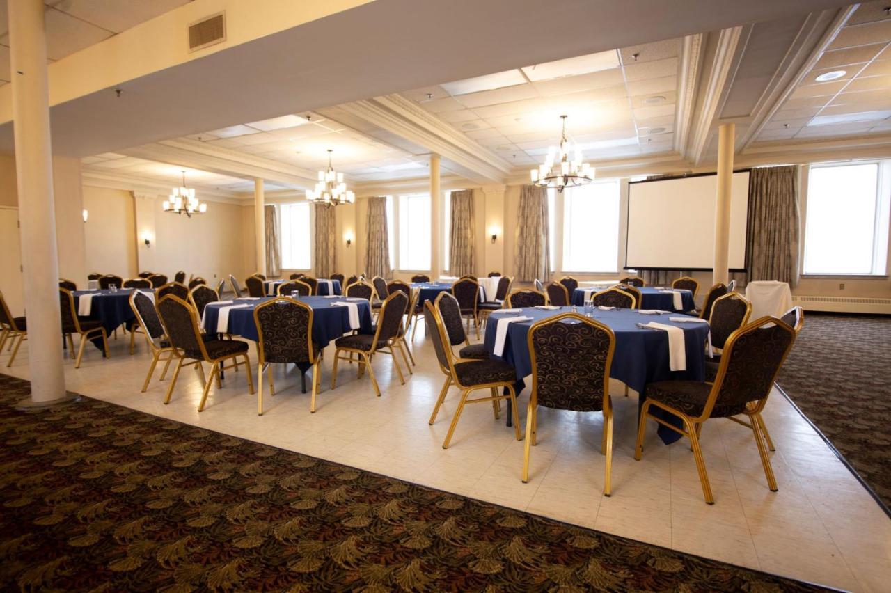 Prince Arthur Waterfront Hotel & Suites Thunder Bay Bagian luar foto